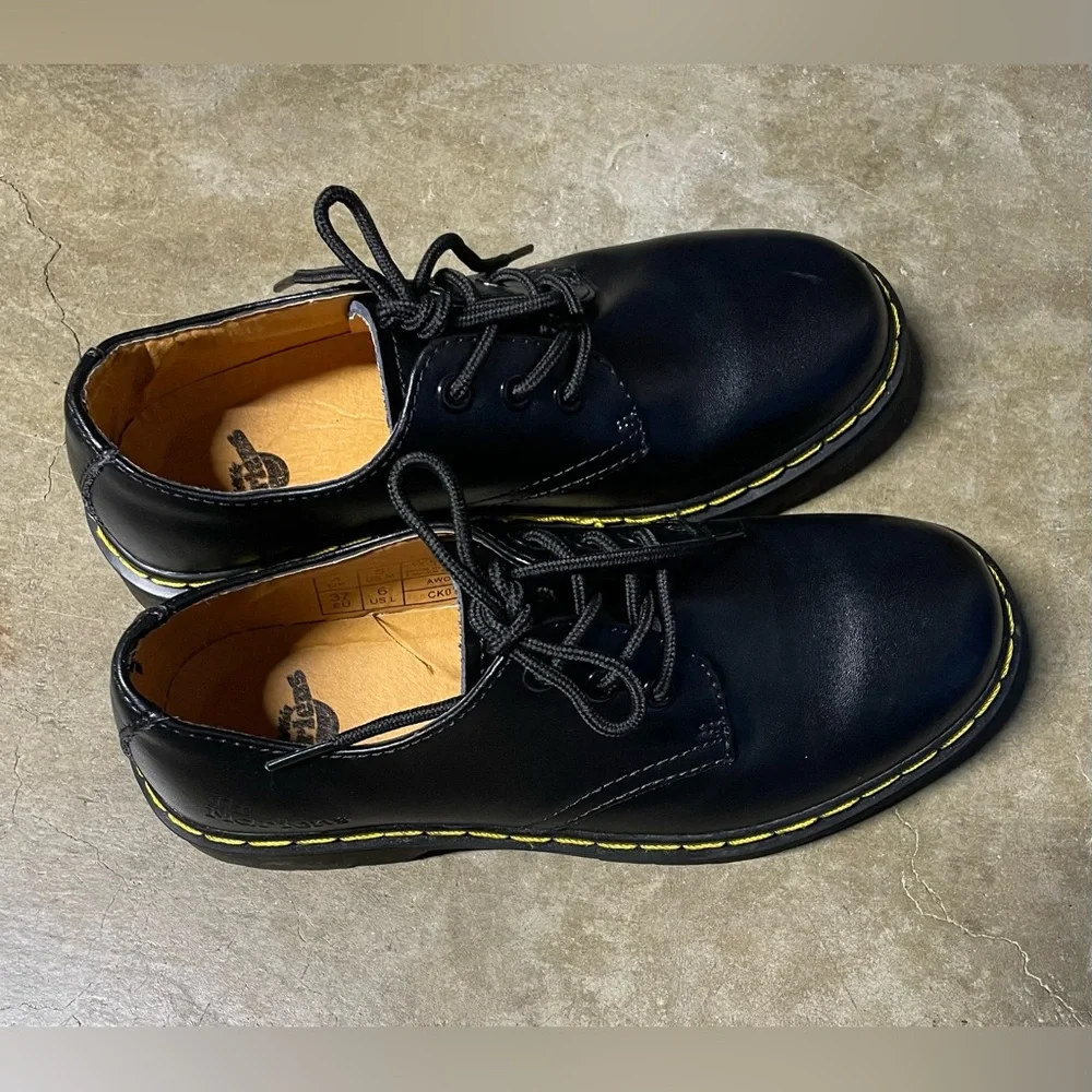 Dr. Martens Black Leather Men's Shoes